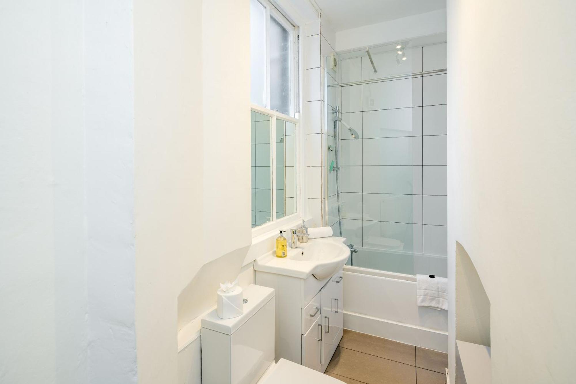 3-bed Near Oxford Street * Londra