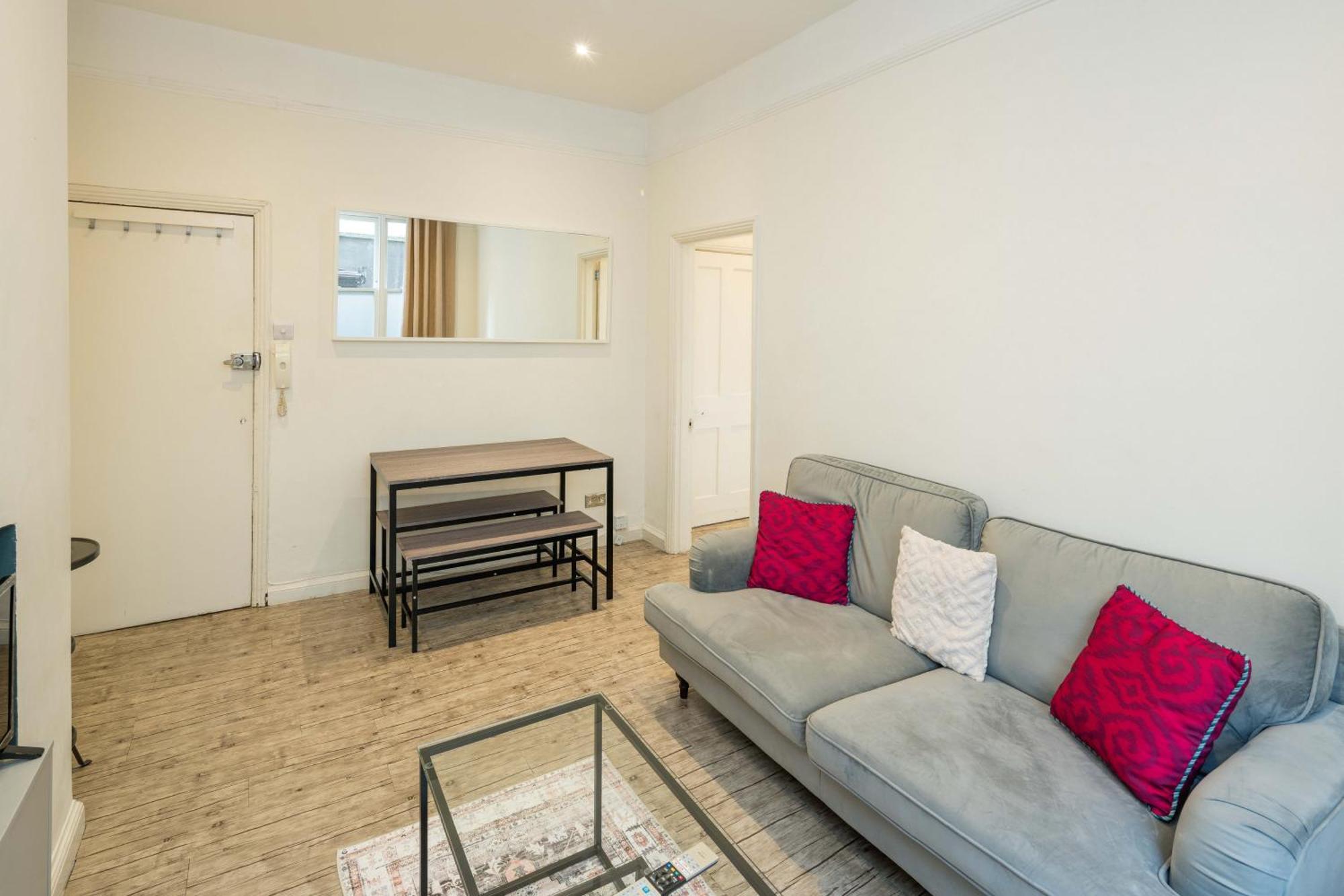 3-bed Near Oxford Street Appartamento